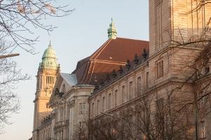 Es ist immer das Gericht zuständig in der Stadt von dem Ehegatten, der den Scheidungsantrag NICHT gestellt hat