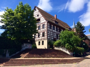 Sie benötigen Hilfe bei Ihrer Eheauflösung? Ein Scheidungsanwalt in Villingen-Schwenningen kann Ihnen beistehen.