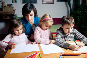 Der Naturalunterhalt umfasst die materielle sowie die ideelle Versorgung von Kindern.