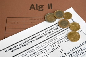 Auch Hartz-IV-Empfänger können Unterhalt geltend machen - und müssen es zum Teil sogar.