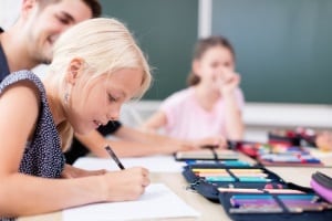 Muss mehr Unterhalt für eine Privatschule bezahlt werden? Das OLG entschied.
