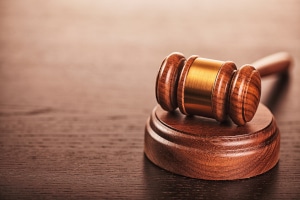 BVerfG: Beim Versorgungsausgleich müssen die Grundrechte beider Ex-Partner gewahrt bleiben.