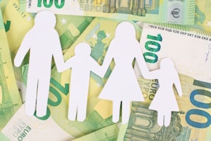 Wie viel Kindergeld bekommt man beispielsweise für 3 Kinder?